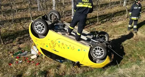 Auto fuori strada a Cavrasto: ferita una donna di 55 anni