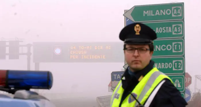 Maxitamponamento per nebbia, chiusa A1 fra Milano Sud e Piacenza