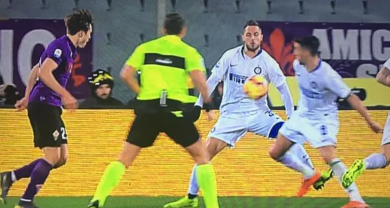 Inter, polemiche sul rigore Spalletti: «La palla sul petto»