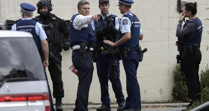 Nuova Zelanda, sparatorie in 2 moschee: diversi morti