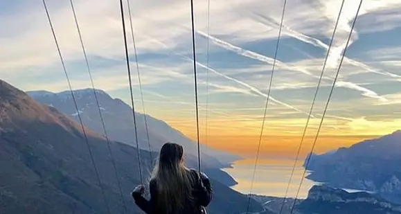 L'altalena mozzafiato conquista i social