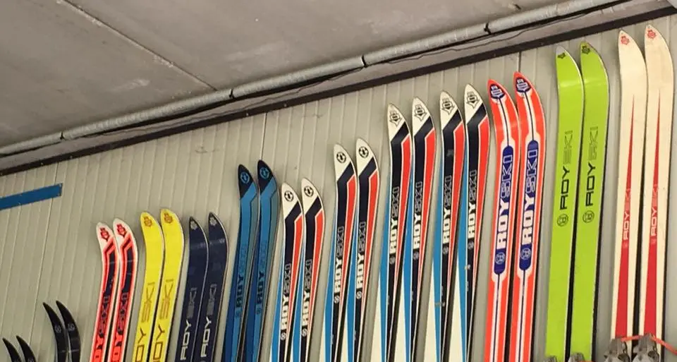 Un successo il raduno Roy Ski: passano gli anni, ma il marchio resta nel cuore degli sciatori