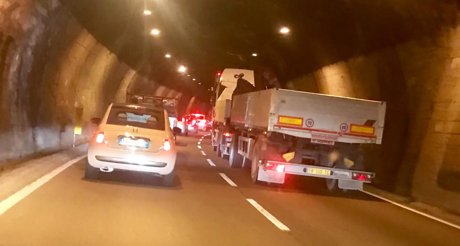 Auto in panne in galleria Crozi Lunghe code sulla Valsugana