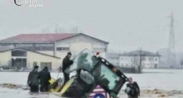 Reno rompe argine: 280 sfollati e sei carabinieri feriti