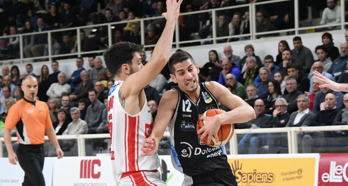 Gran difesa più Beto e Forray L'Aquila torna a vincere