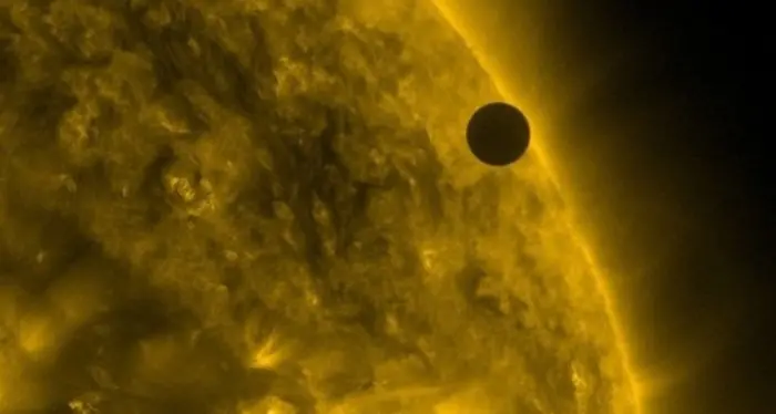 Un asteroide sfida il Sole È più vicino di Venere