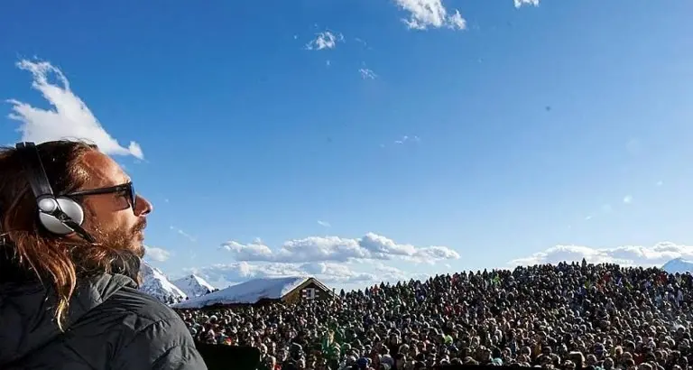 Il parco Adamello Brenta scrive a sindaci e operatori turistici «Stop a musica e fuochi d’artificio»