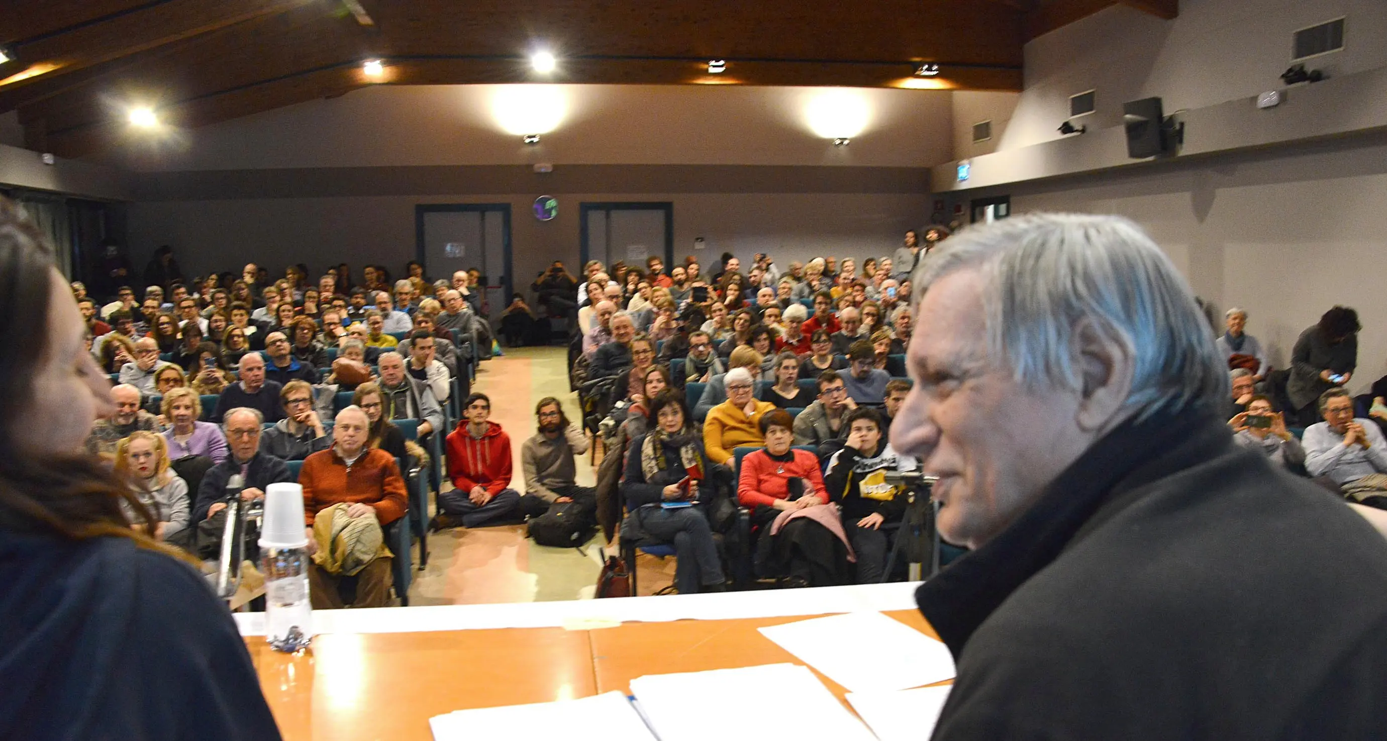 Don Ciotti a Trento: «Il problema è la mafia non sono i migranti»