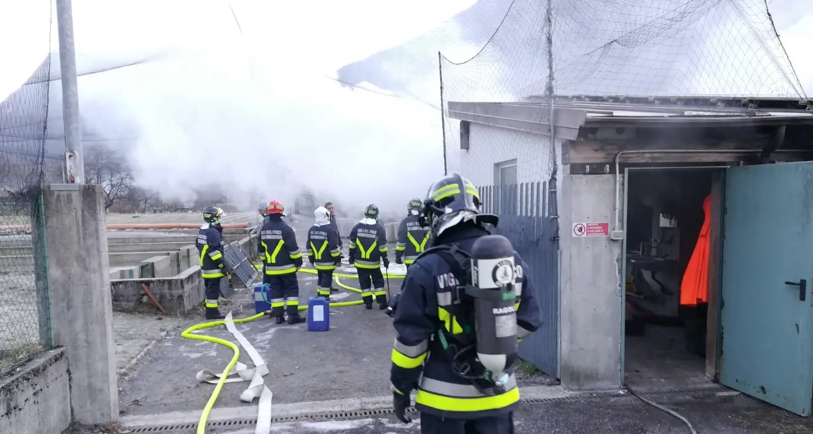 Preore, allarme incendio Fiamme nella pescicoltura