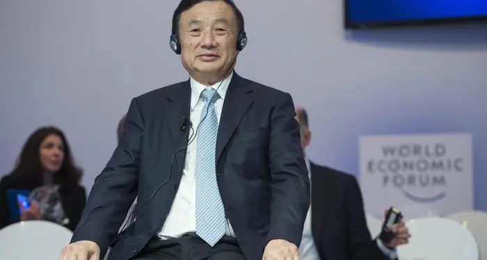Il patron di Huawei: «Non spiamo l'Occidente con i telefonini»