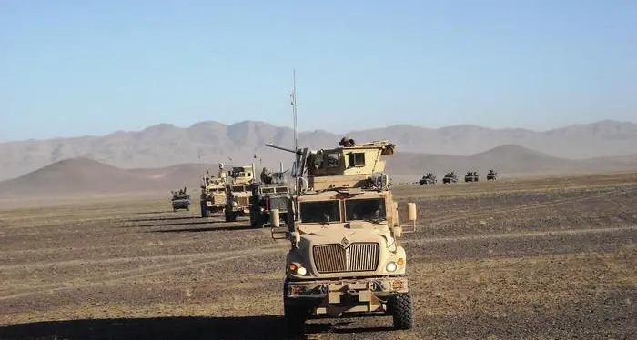 «Italia via dall'Afghanistan» Nuovo caso nel governo