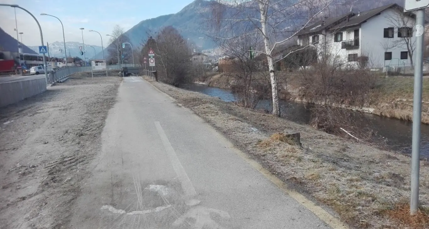 Un'area di pesca attrezzata per disabili