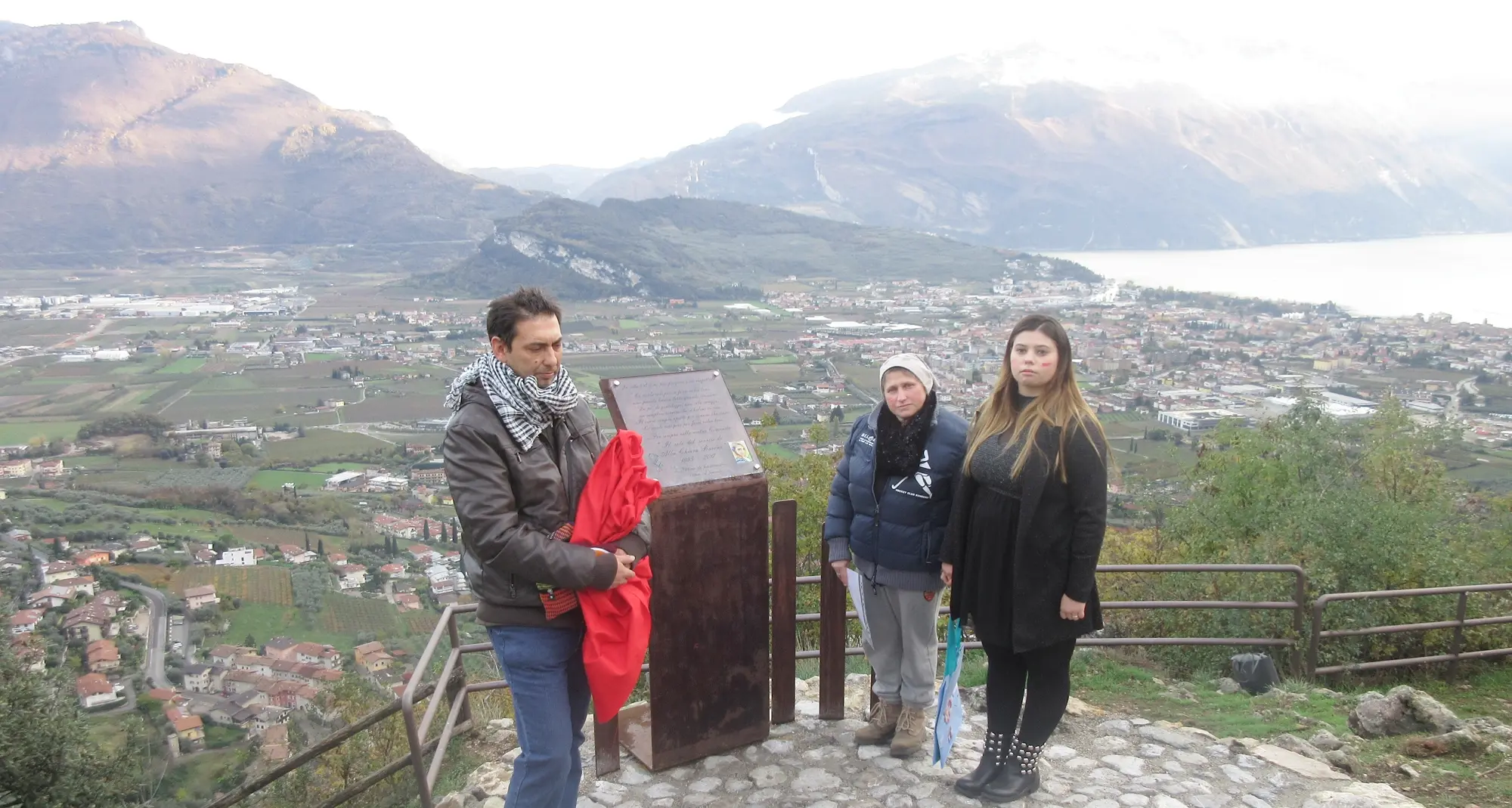 La stele per Alba Chiara: un ricordo per sempre