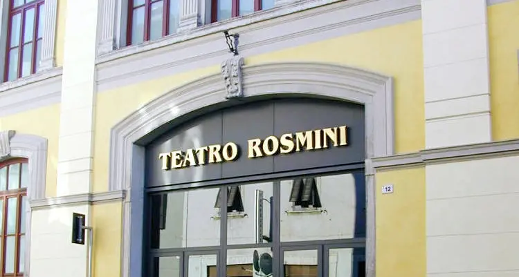 Canti e parole per ricordare il fronte