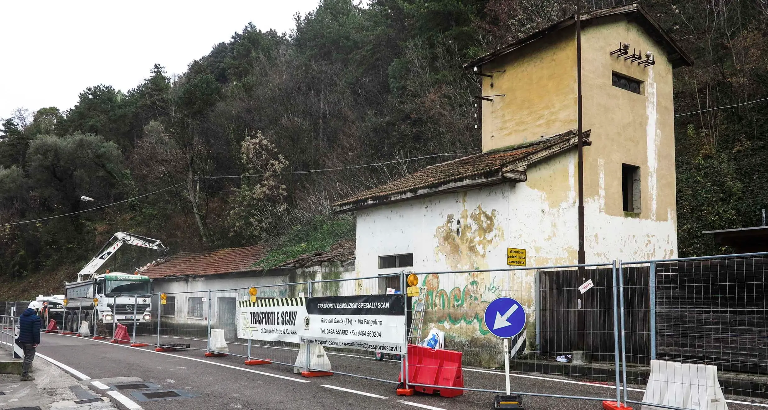 Casetta dell'Adige Garda: ruspe in azione