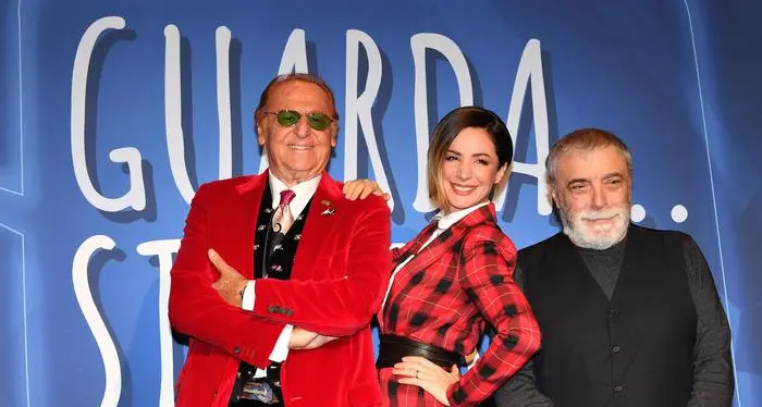 Arbore torna in televisione con «Guarda stupisci»