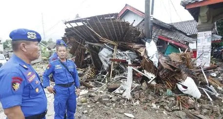 Tsunami Indonesia: oltre 280 i morti