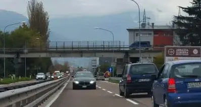 Auto contromano, nuovo caso Con la Maserati in via Brennero