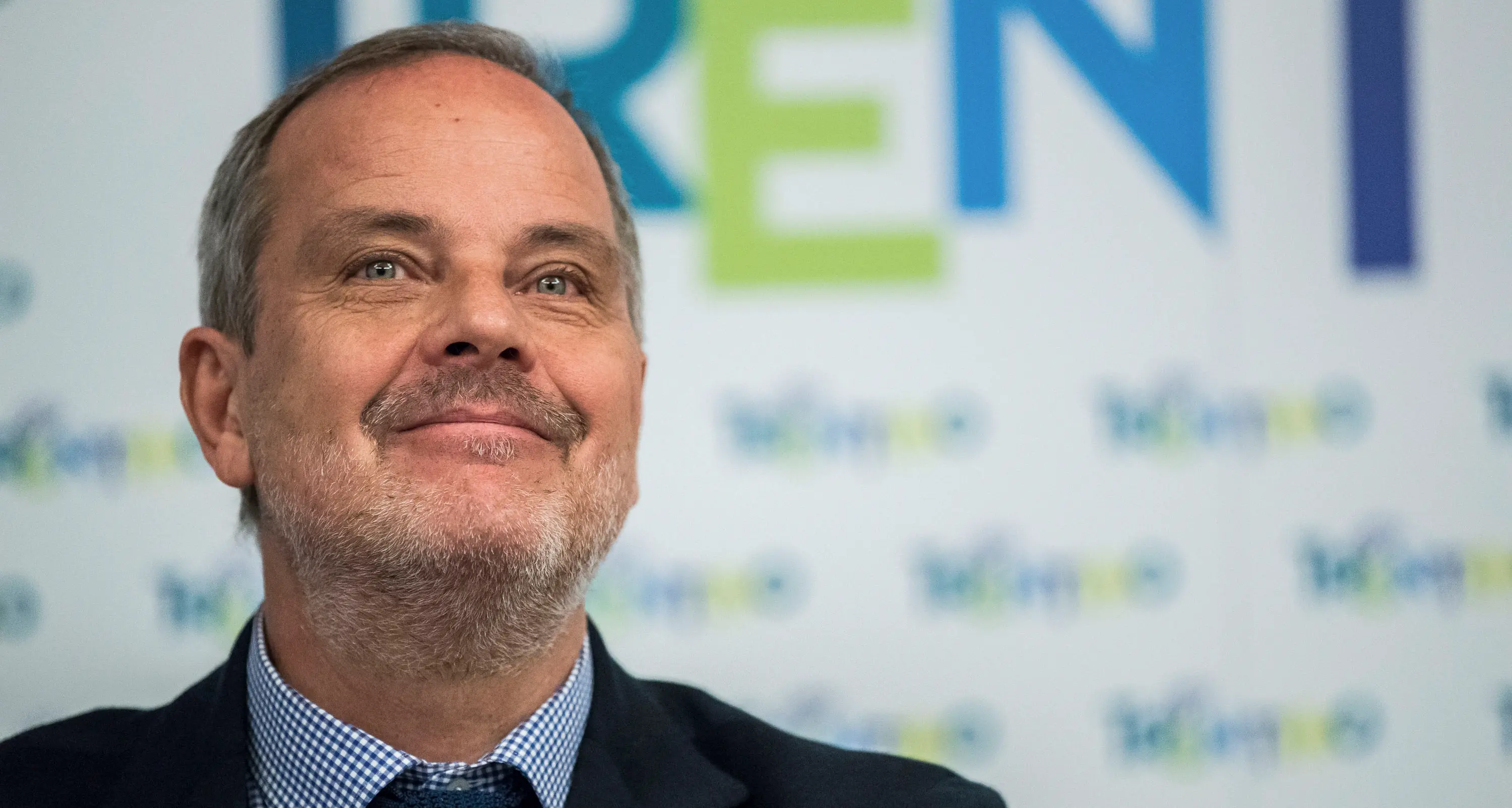 Il premio \"Fedeltà al lavoro\" al direttore Giovanni Laezza