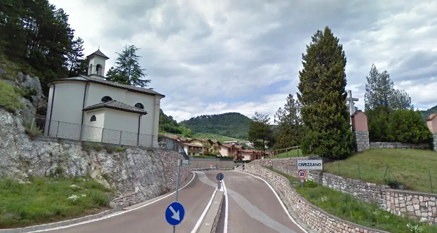 Civezzano, scontro moto-auto: un ferito trasferito al S. Chiara