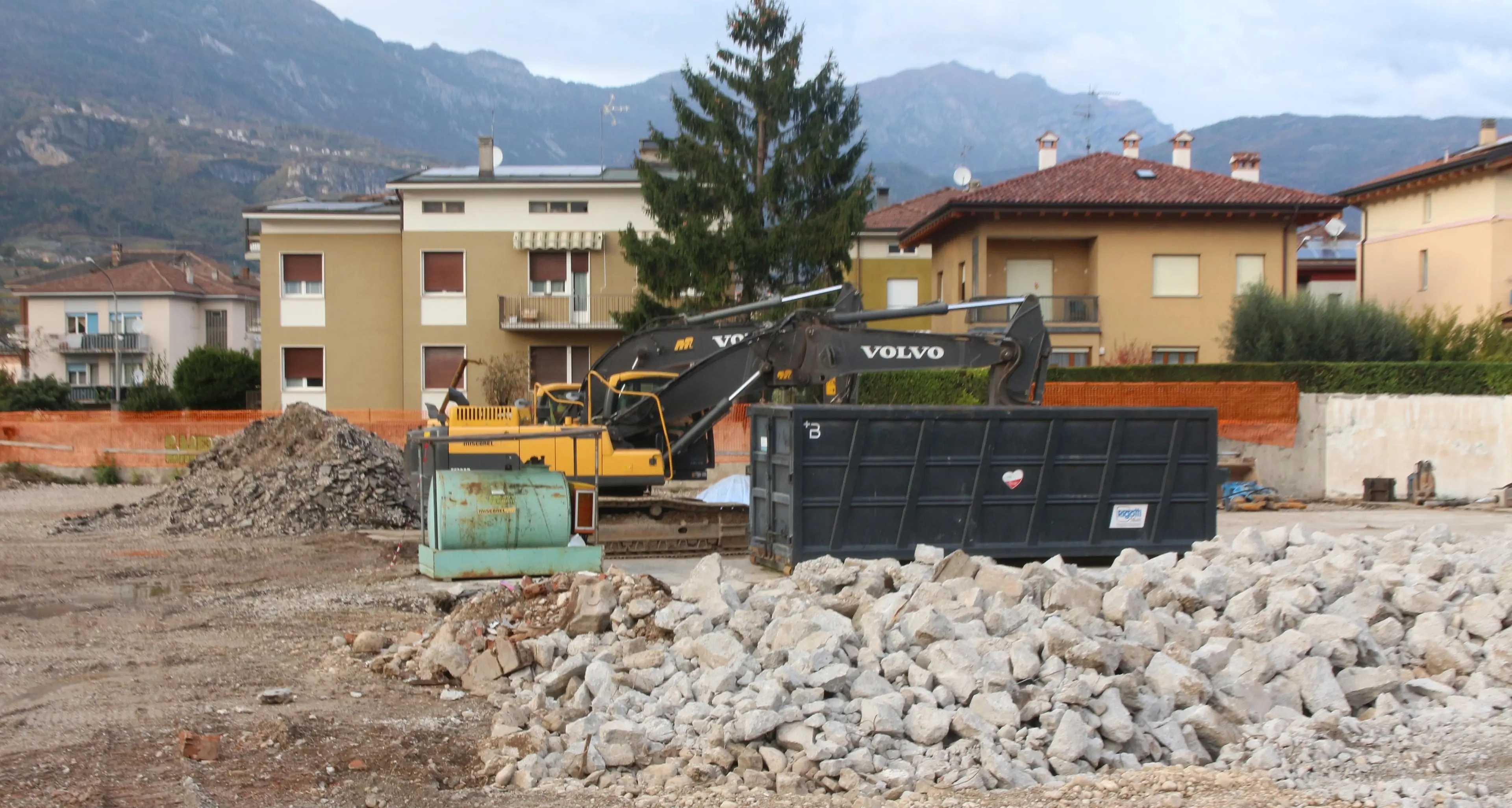 Attentato all'ex Alpe di Sacco