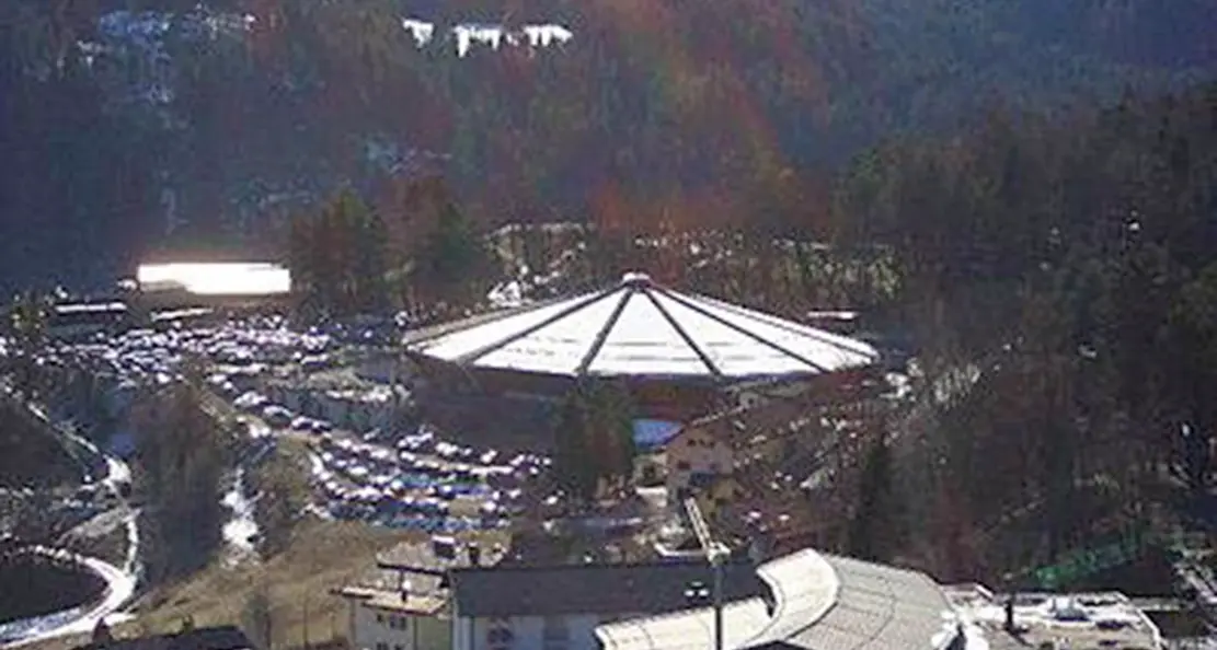 Cavalese, il tetto dello stadio del ghiaccio va controllato per problemi di usura