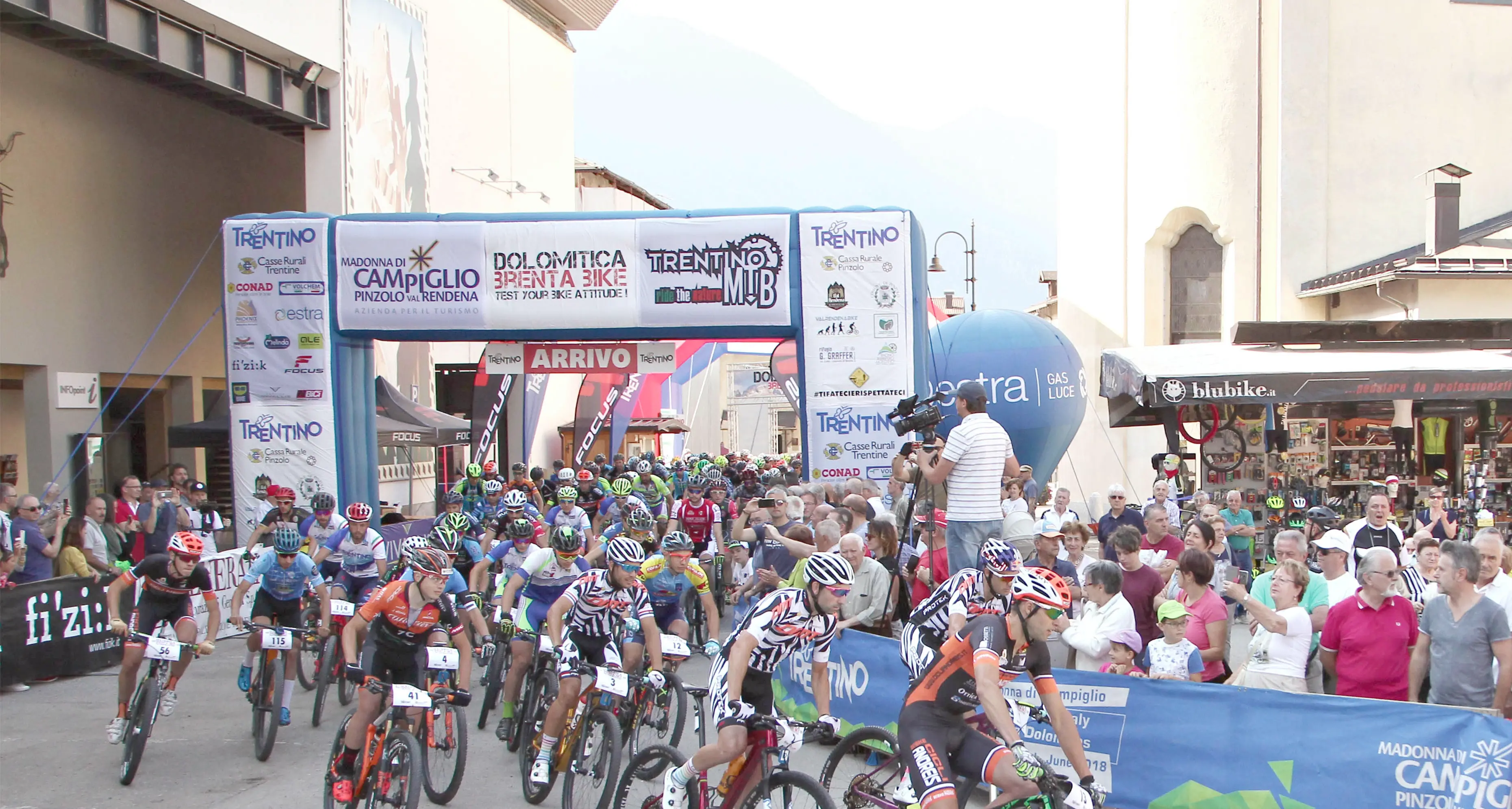 Festa a Carisolo per gli oltre cento volontari impegnati nella Dolomitica Brenta Bike