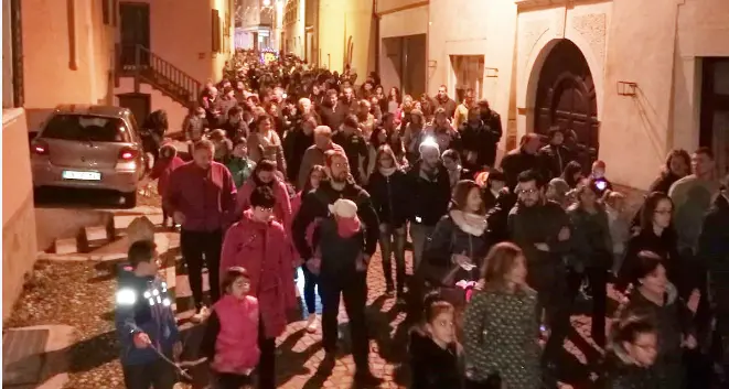 A Levico Terme grande partecipazione alla Lanternata di San Martino