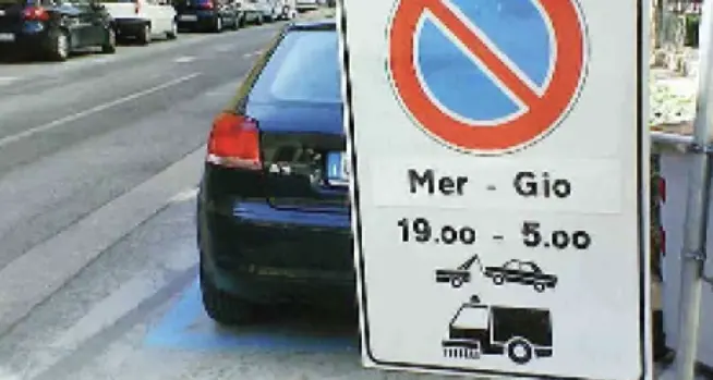 Pulizia strade, 1120 multe in un mese