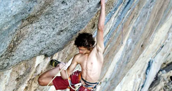 Il 7 dicembre Adam Ondra a Pergine ospite di Avis, Admo e Ail