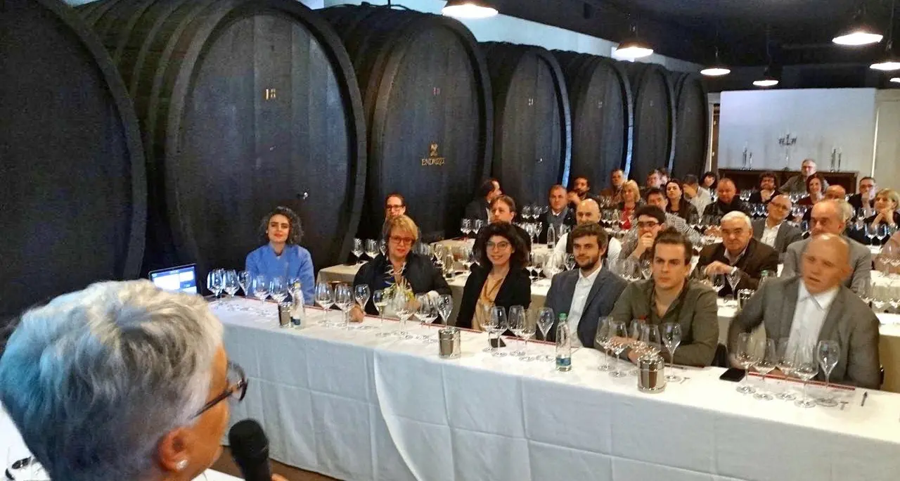 A San Michele operatori dell'enologia a confronto alla Cantina Endrici