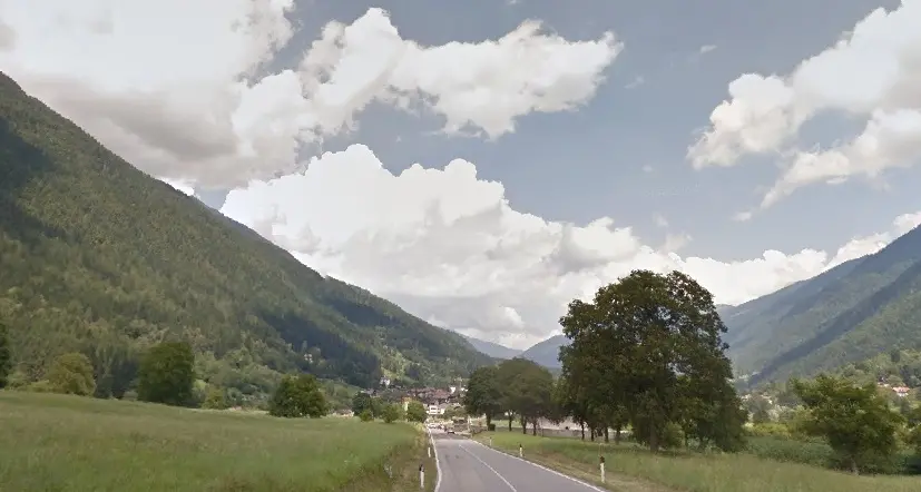 Con la moto contro un furgone: Pelugo, ferito un diciassettenne