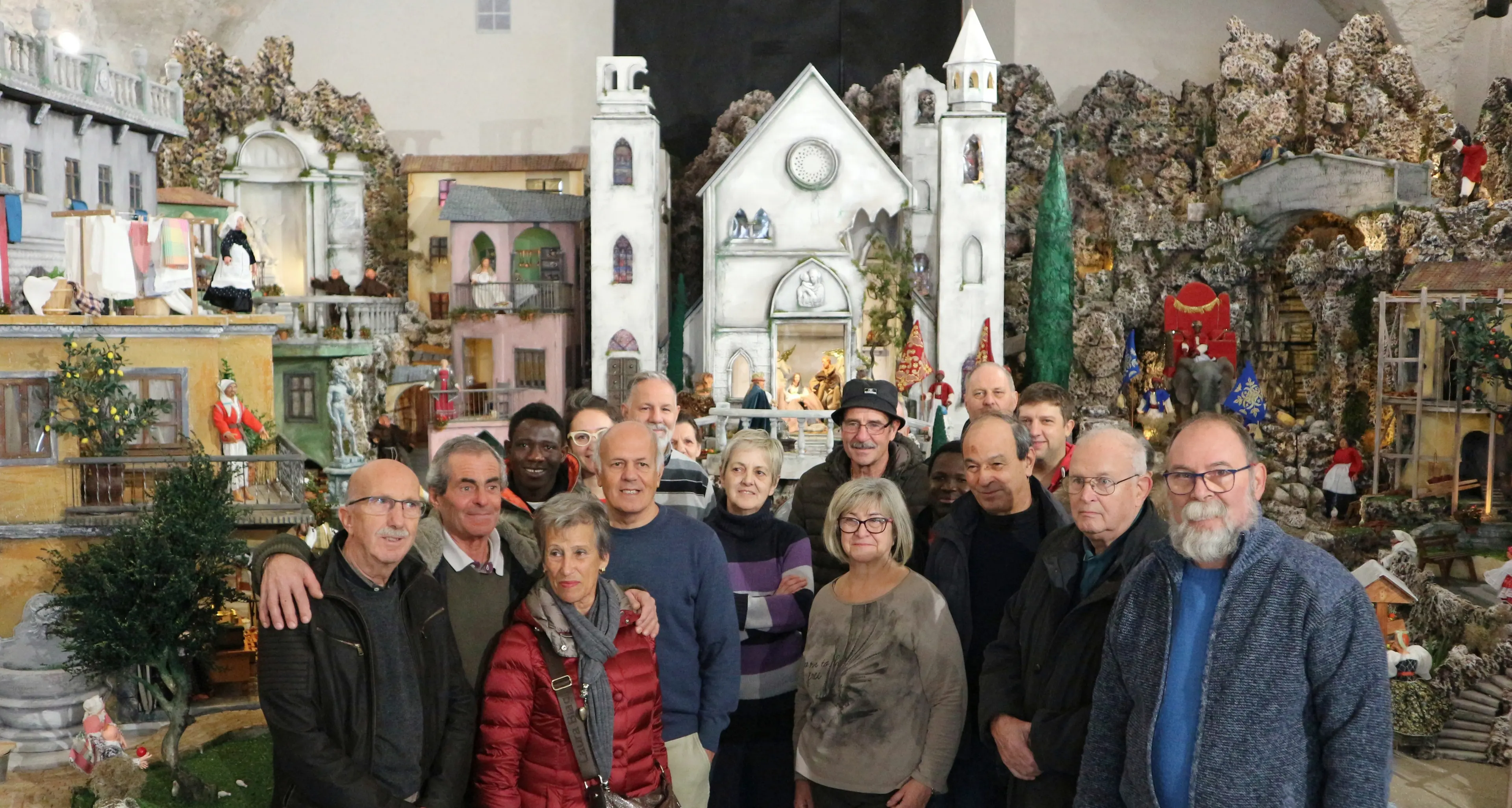Il presepe più grande del Trentino parla tante lingue