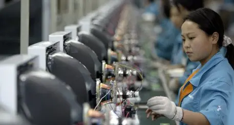 Cina, rallenta produzione industriale