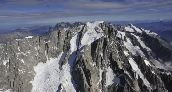 Alpinista di Bolzano muore precipitando sul Monte Bianco