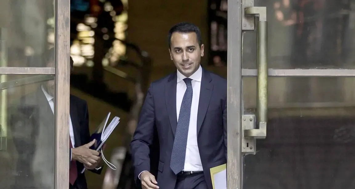 Pensioni, i 5 Stelle non cedono «Tagli sopra i 4mila euro» La Lega voleva alzare il tetto