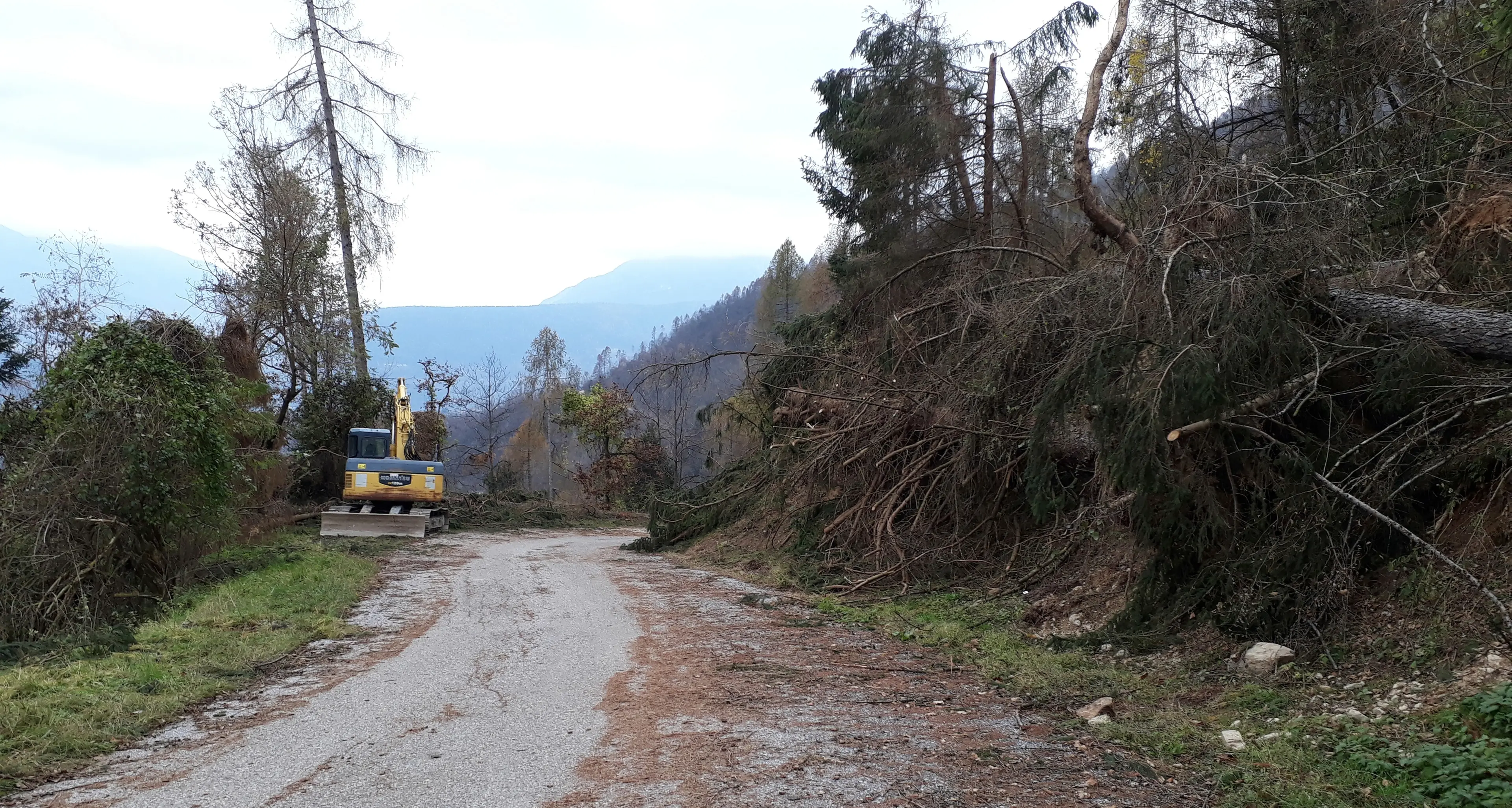 Servono ancora almeno 20 giorni per liberare la strada dei Baiti