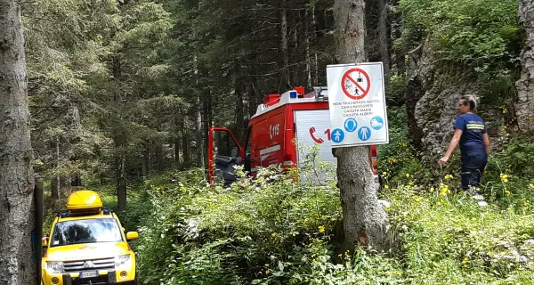 Tragedia nei boschi del Primiero Fungaiolo cade per 40 metri e muore