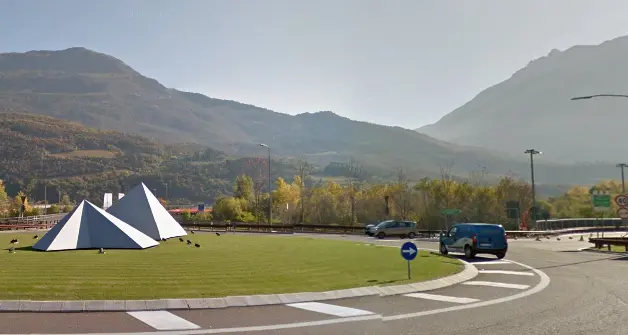 Camion perde il carico Trento Sud, disagi al traffico