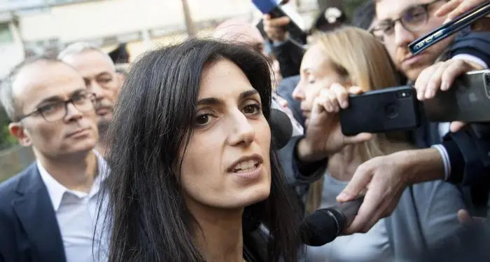 M5S, attacco ai giornalisti dopo l'assoluzione di Virginia Raggi