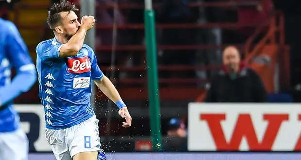 Napoli, rimonta sotto l'acqua Per il Torino brutto ko