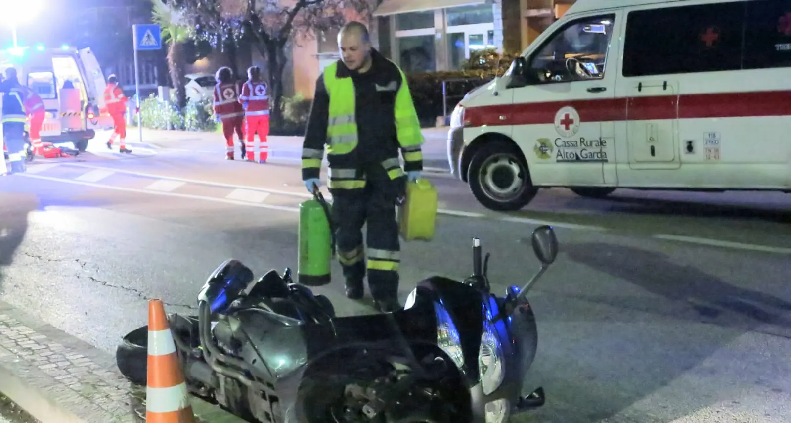 Gravissimo Marco Modena dopo lo scontro con il cordolo