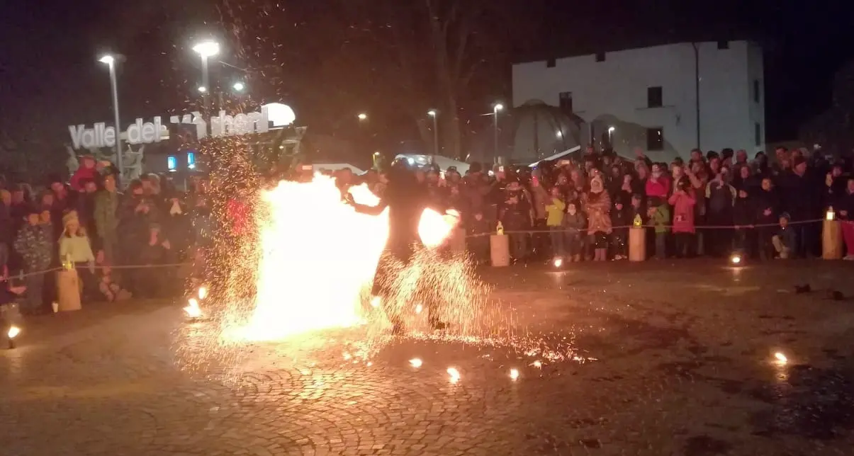 A Pergine il fuoco dei Maori ha incantato il pubblico