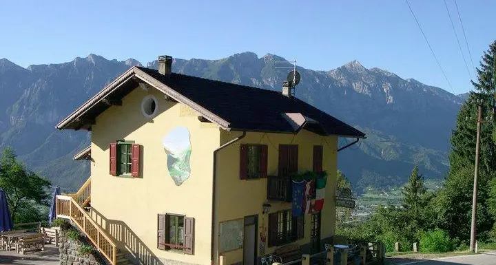 Il bar osteria \"La Casina\" messo in vendita dal Comune