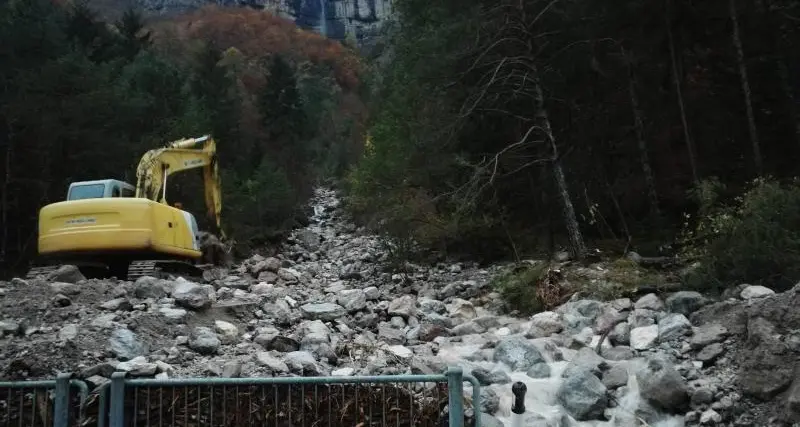 Lago di Tovel, strada riaperta dopo la chiusura per frana