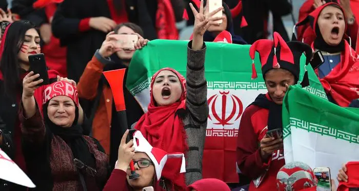 Iran: centinaia donne a finale Coppa Asia