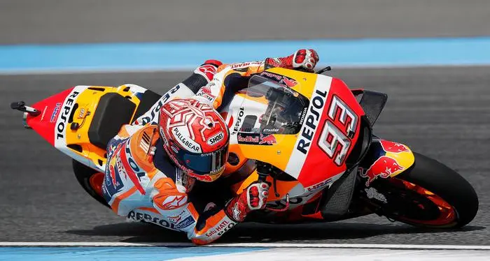 Moto, vince Marquez su Dovizioso, quarto Rossi