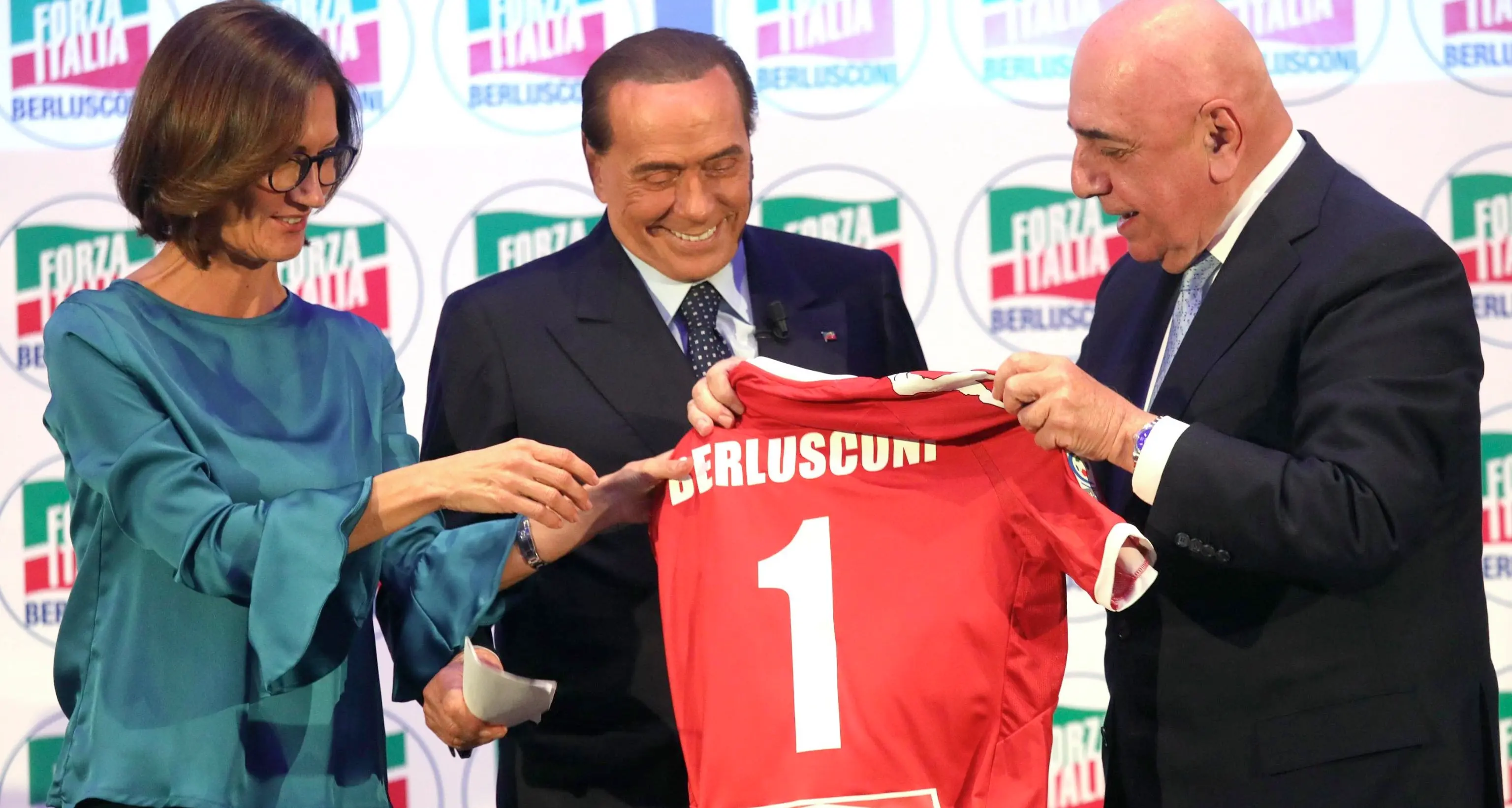 Il Monza di Berlusconi: «Voglio solo giocatori senza barba e senza tatuaggi»