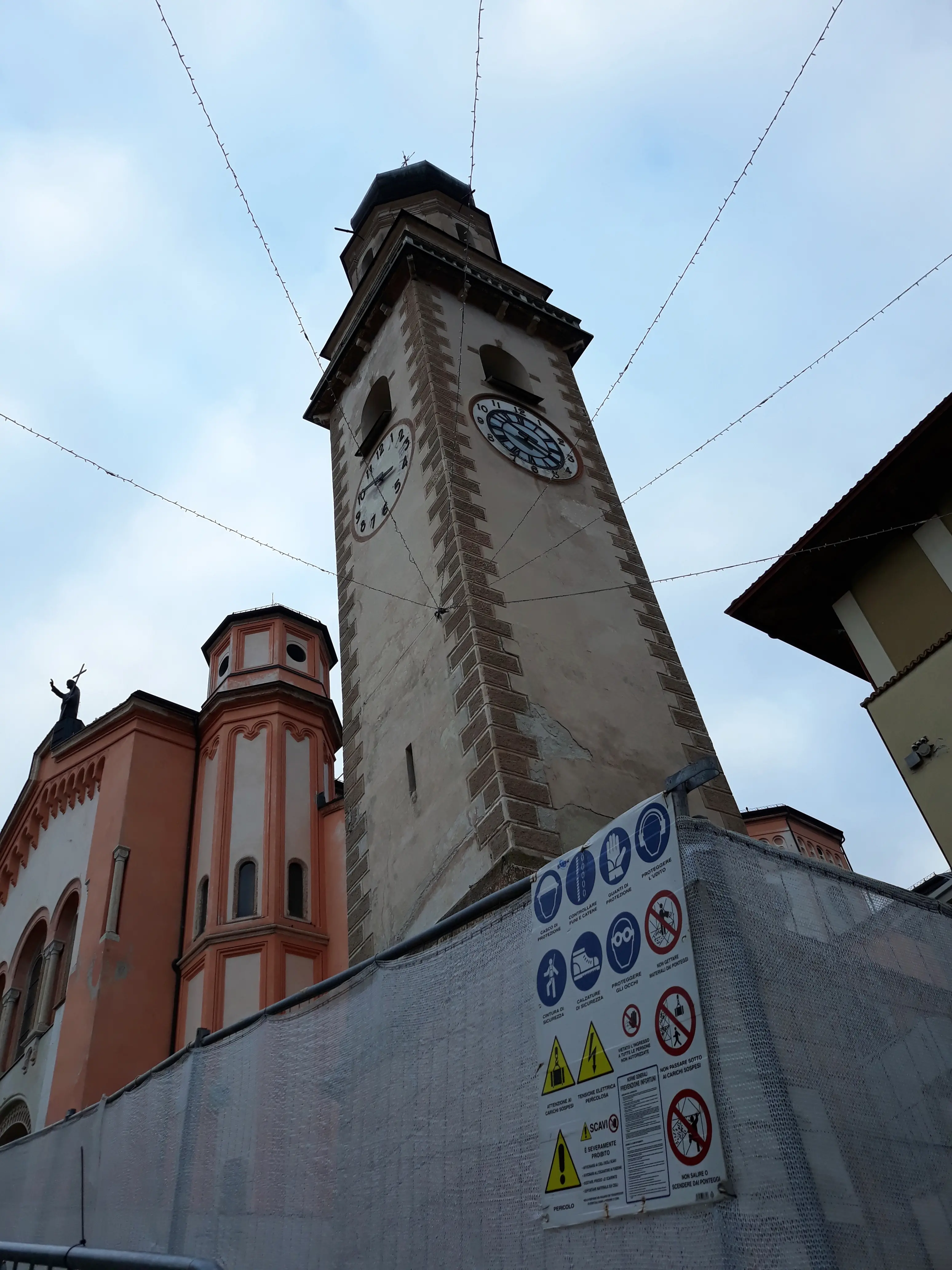 levico terme campanile con le nuove recinzioni