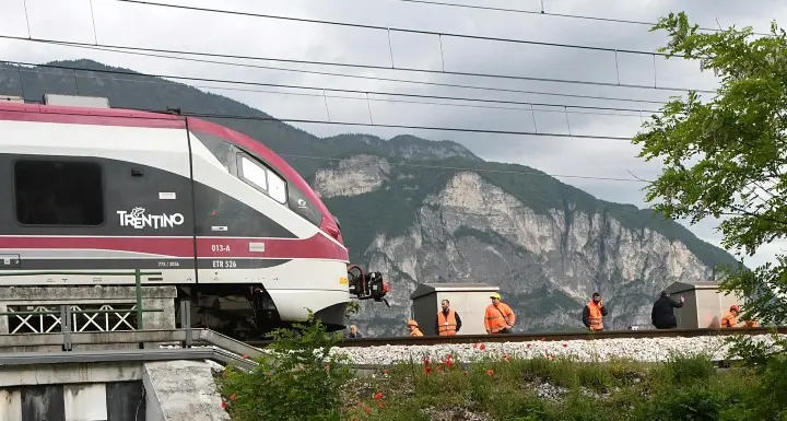 Ripristinata la linea ferroviaria del Brennero dopo i sabotaggi all'alba di oggi